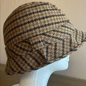 Vintage FailsWortg Tweed Plaid Bucket Hat Made in Old Bond Street, England. Sz 7